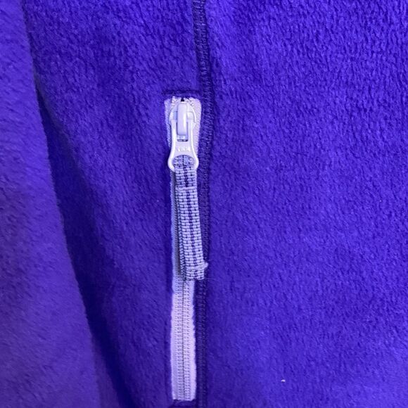 Cabela’s purple fleece jacket medium - Picture 6 of 8